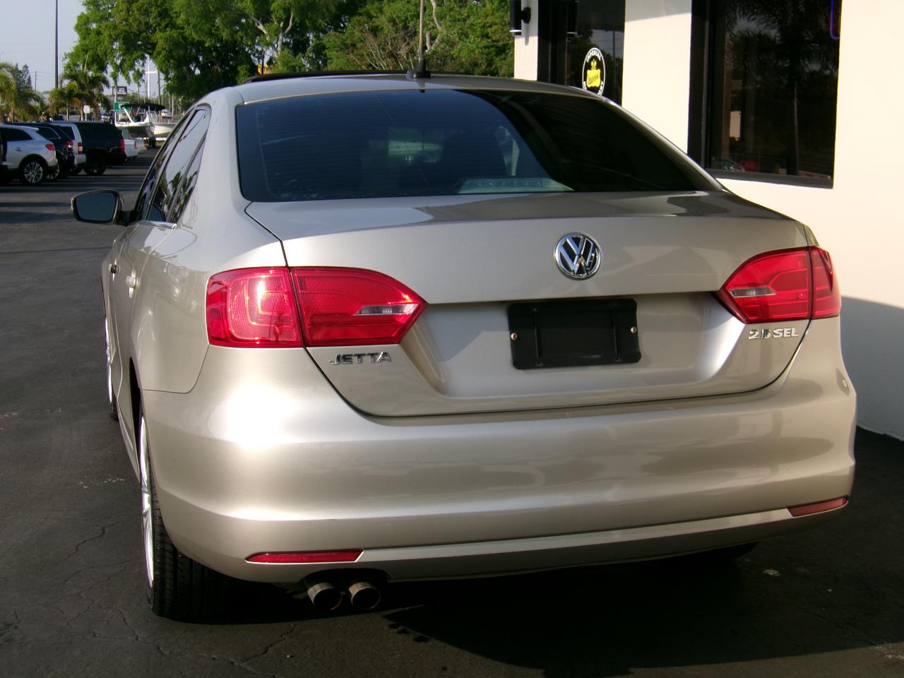 Volkswagen Jetta SEL PZEV 2013