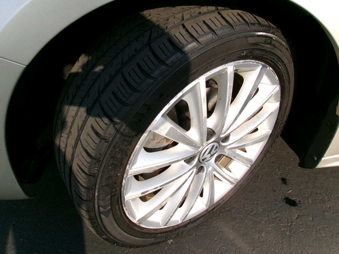 Volkswagen Jetta SEL PZEV 2013