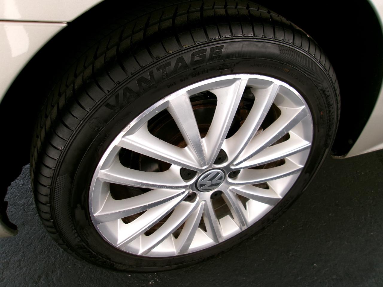 Volkswagen Jetta SEL PZEV 2013