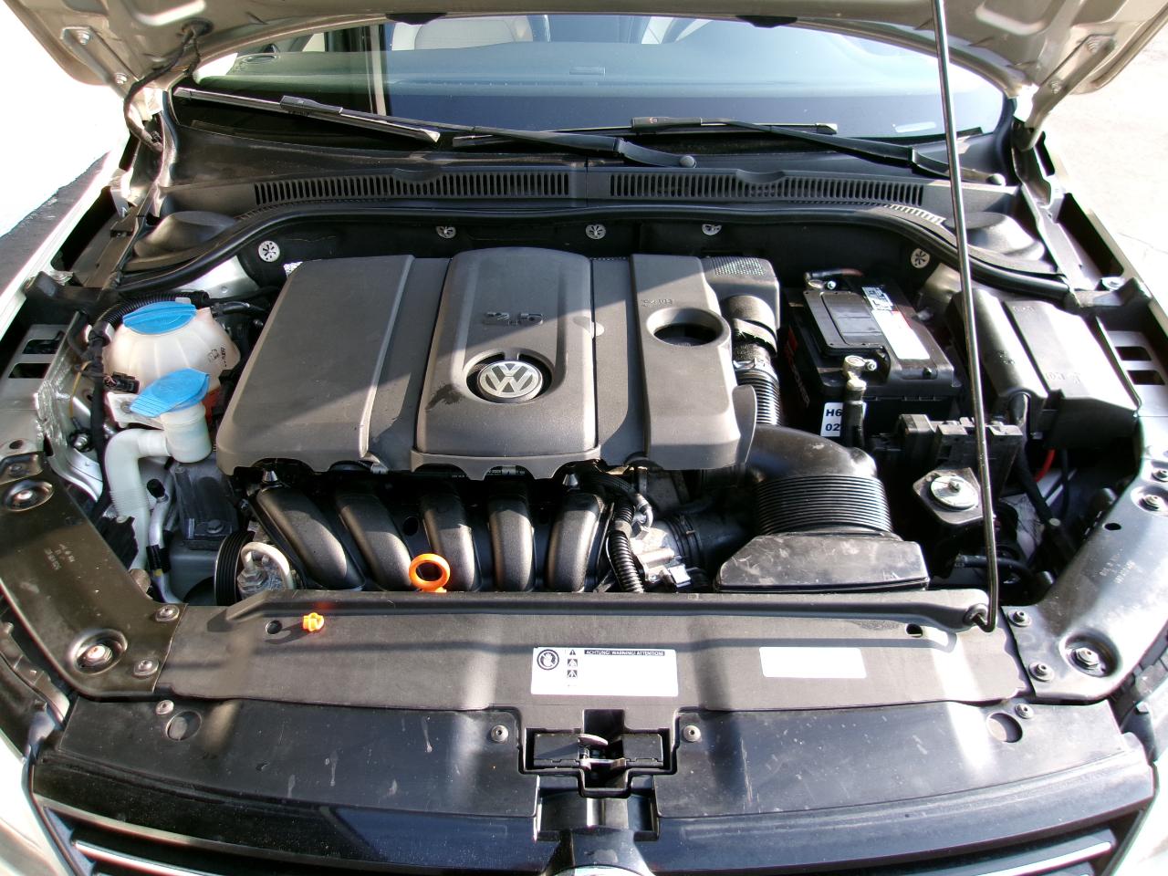 Volkswagen Jetta SEL PZEV 2013