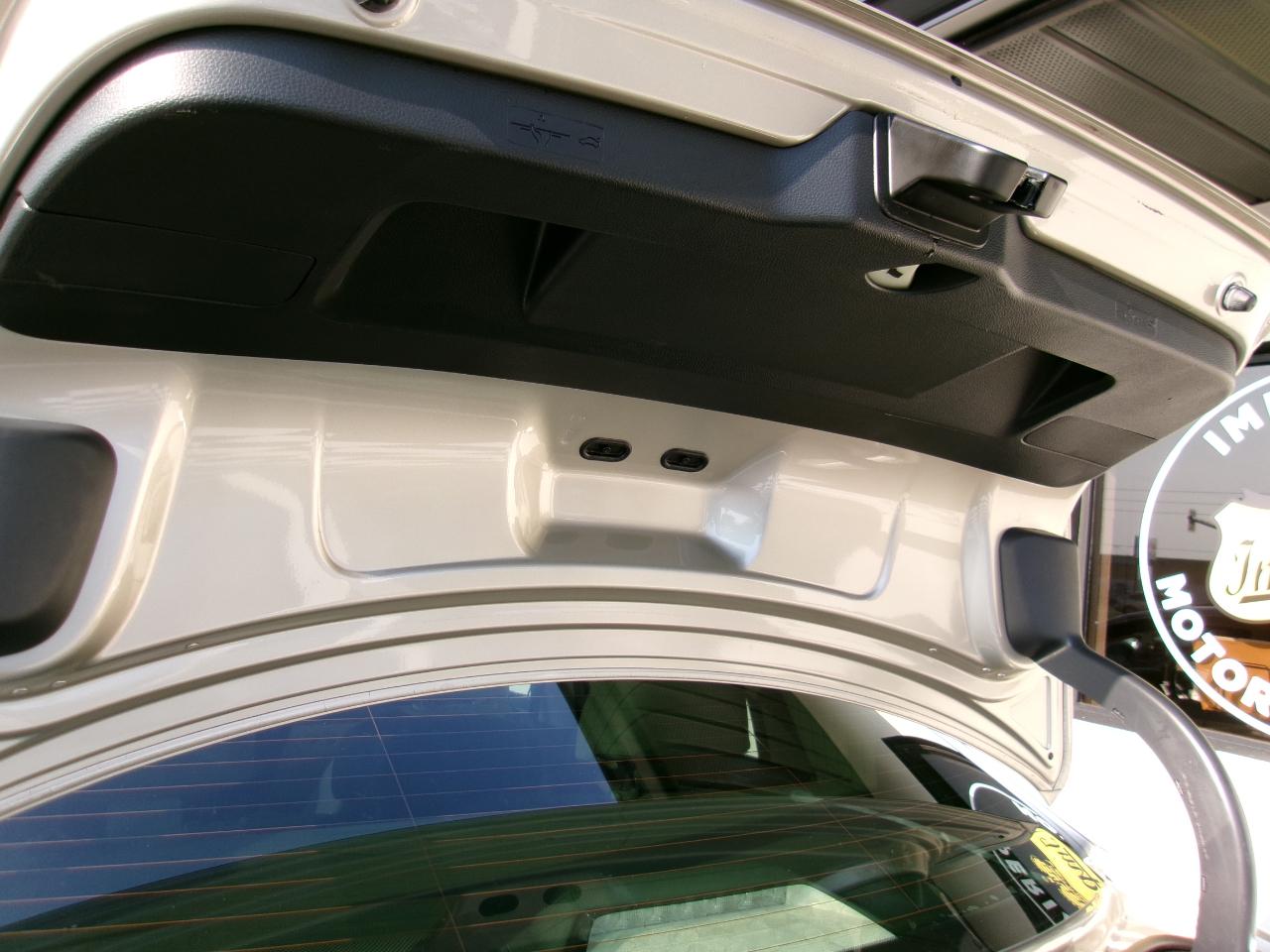 Volkswagen Jetta SEL PZEV 2013