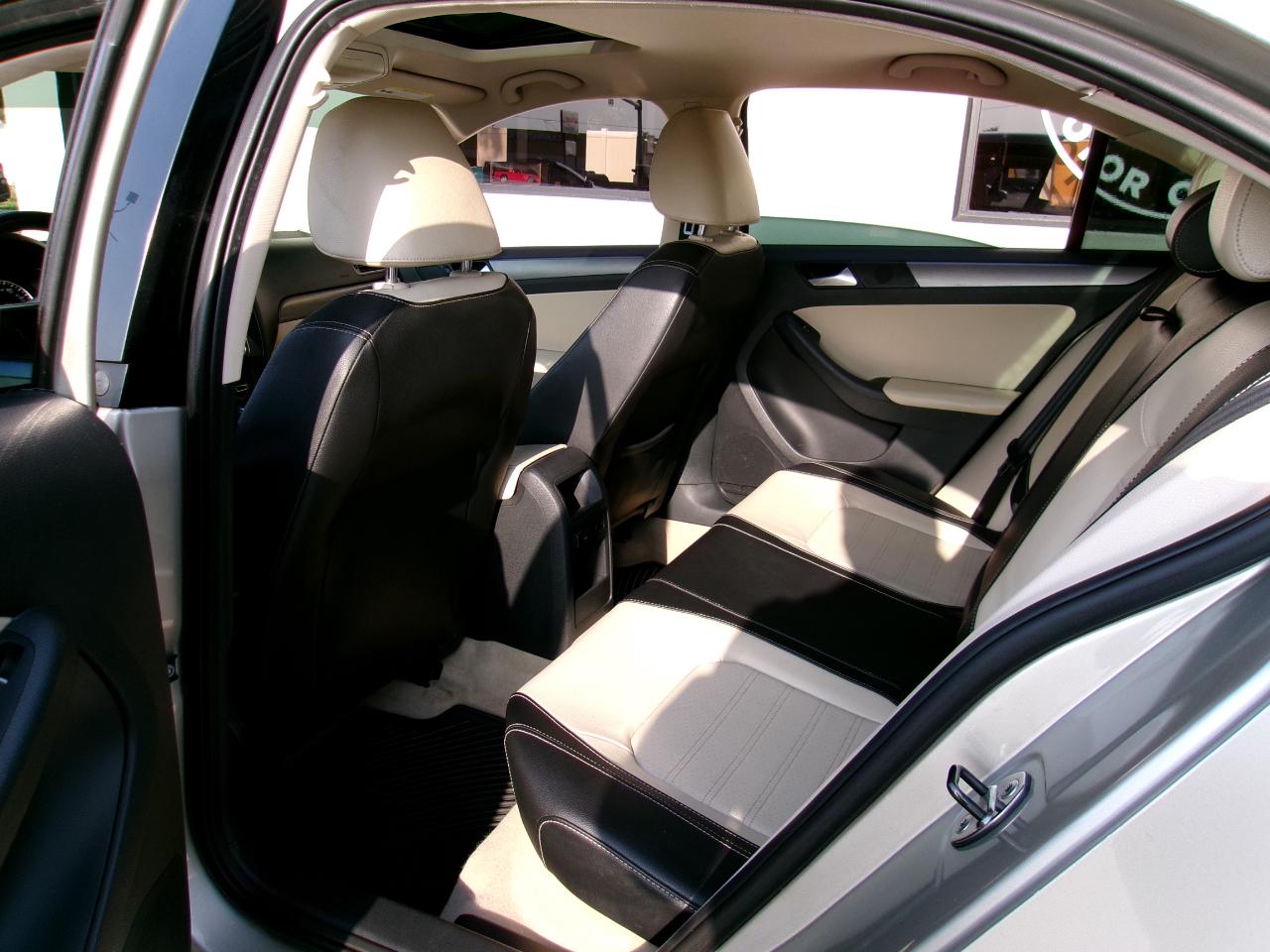 Volkswagen Jetta SEL PZEV 2013