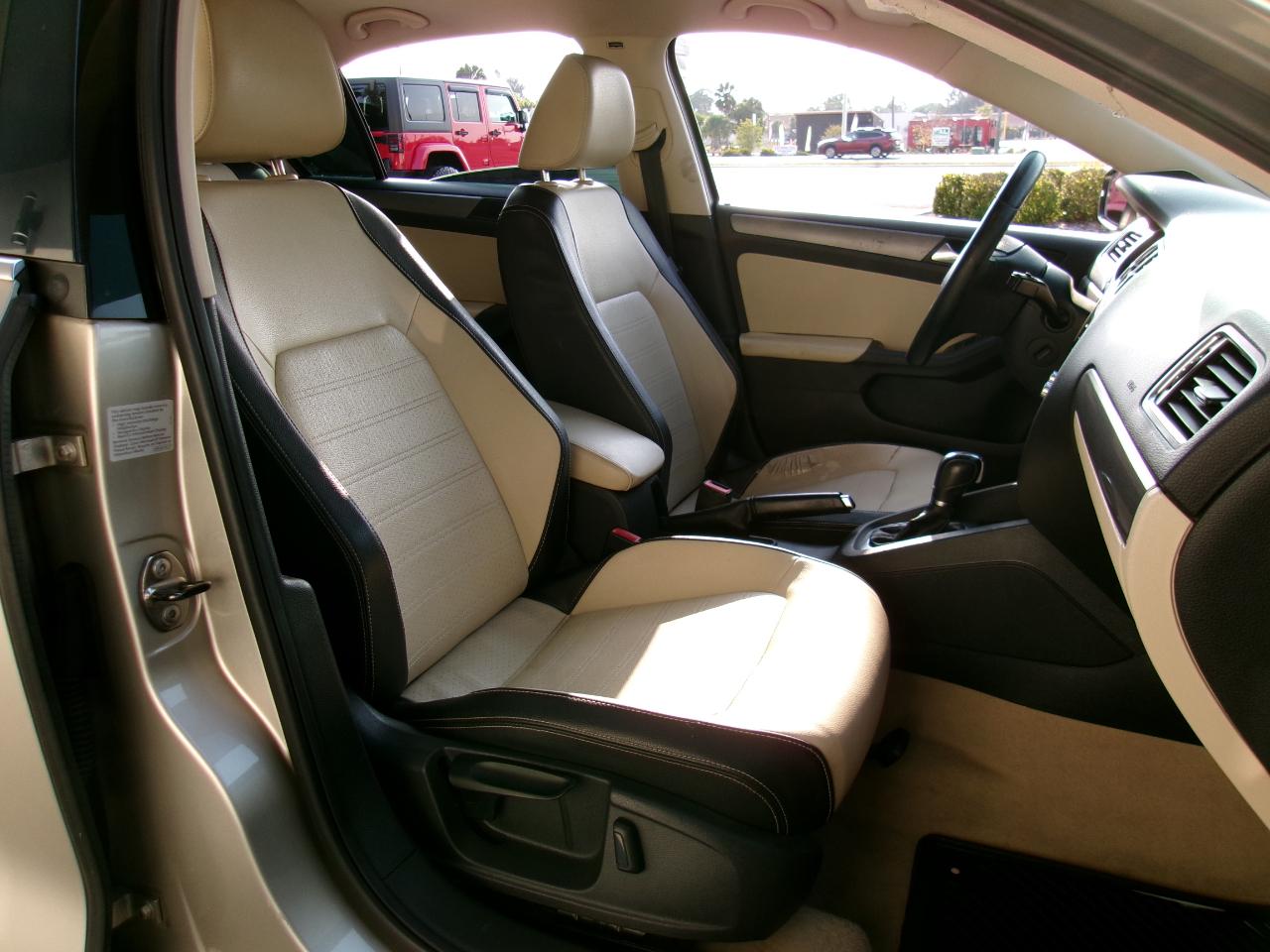 Volkswagen Jetta SEL PZEV 2013