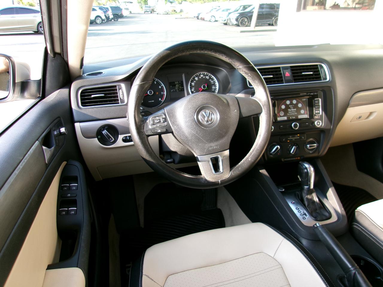 Volkswagen Jetta SEL PZEV 2013