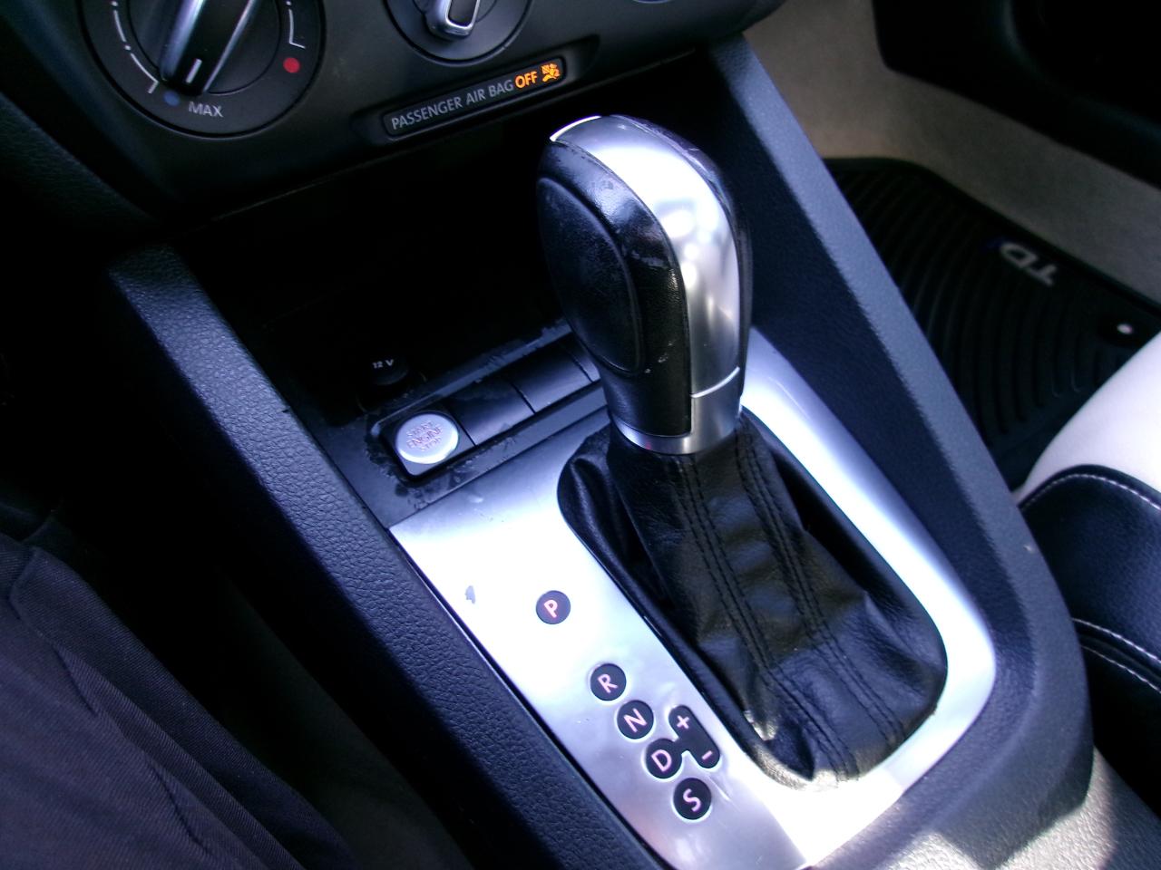 Volkswagen Jetta SEL PZEV 2013