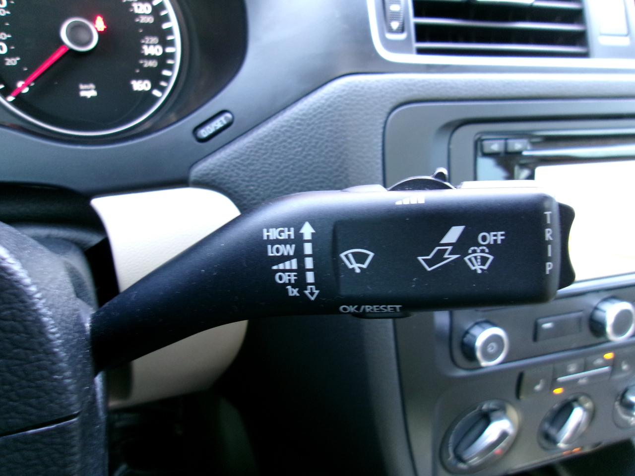 Volkswagen Jetta SEL PZEV 2013