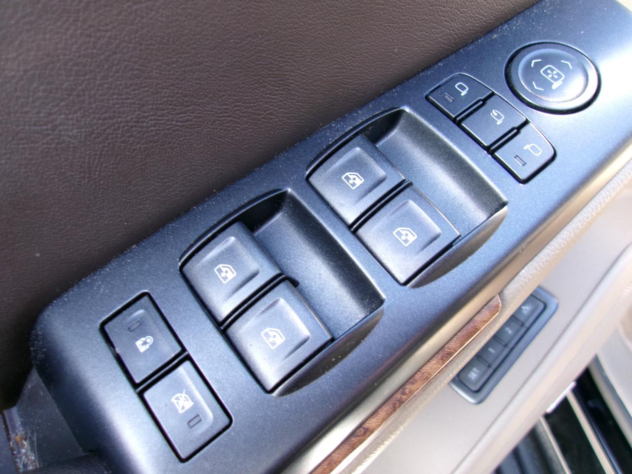 Chevrolet Suburban LTZ 1500 4WD 2015