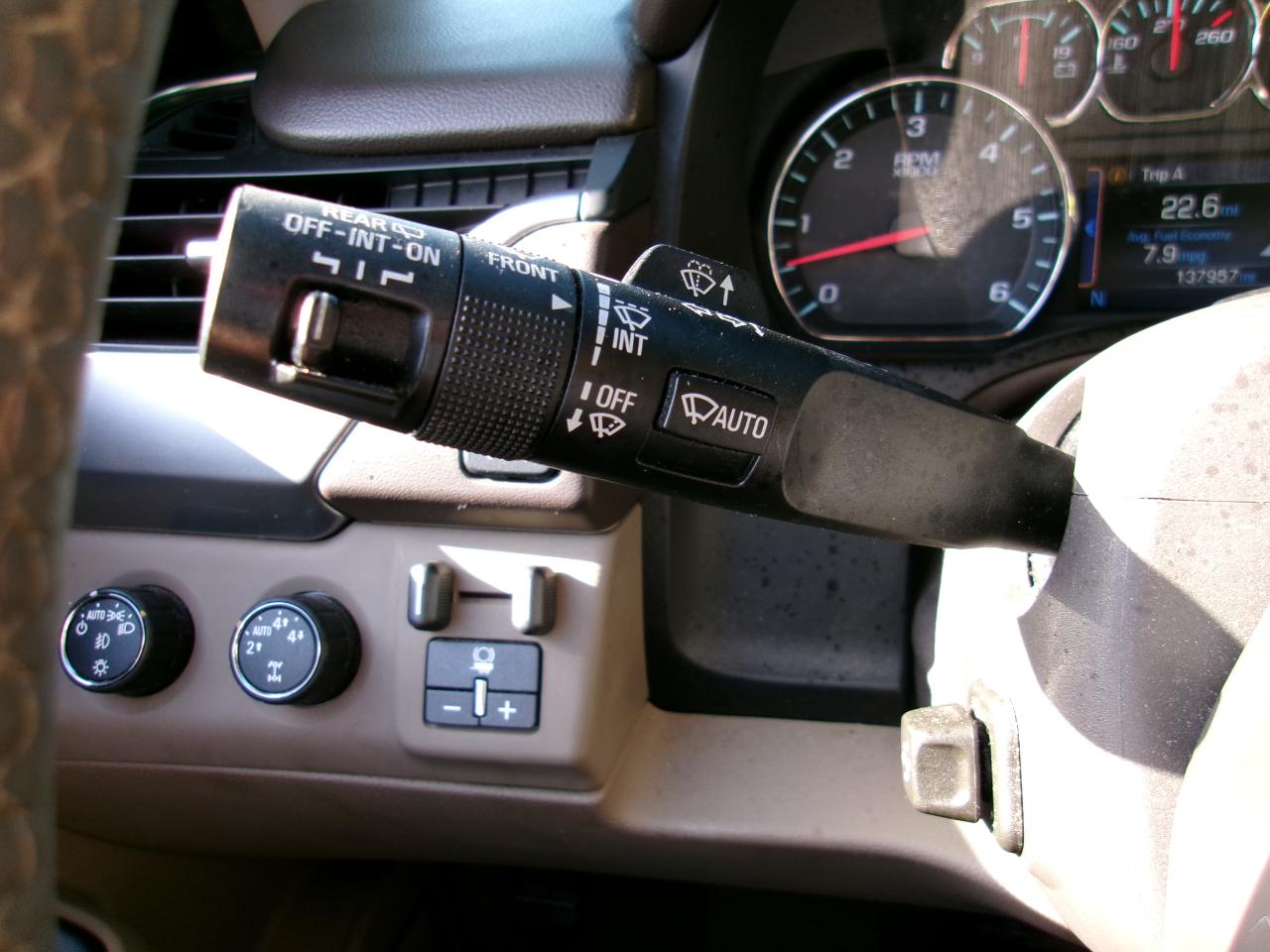 Chevrolet Suburban LTZ 1500 4WD 2015