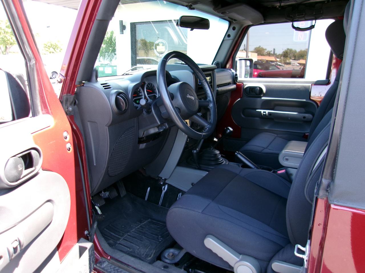 Jeep Wrangler Sport 4WD 2010