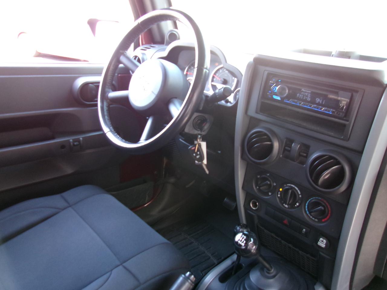 Jeep Wrangler Sport 4WD 2010