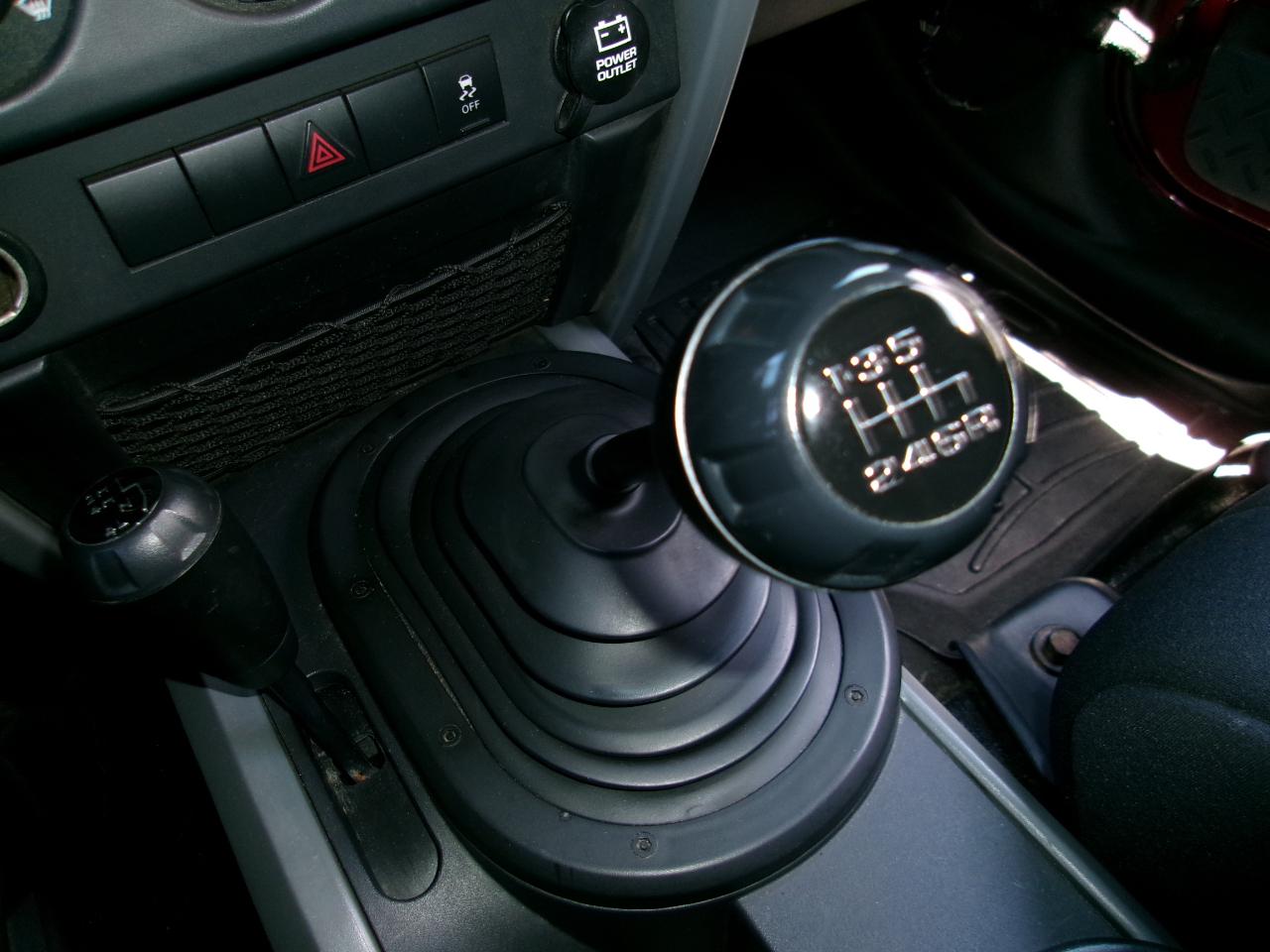 Jeep Wrangler Sport 4WD 2010