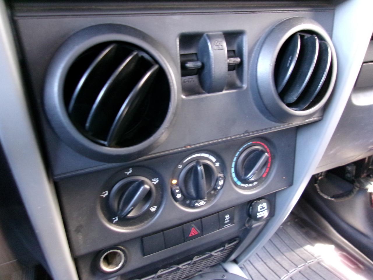 Jeep Wrangler Sport 4WD 2010
