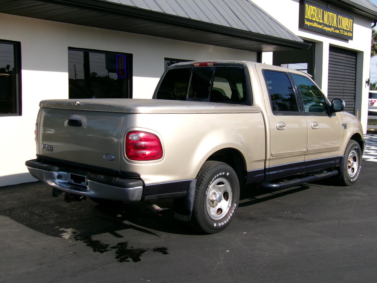 Ford F-150 XLT SuperCrew 2WD 2001
