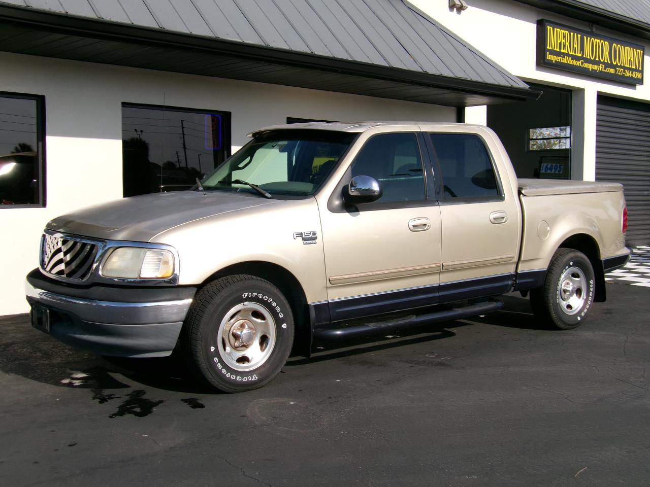 Ford F-150 XLT SuperCrew 2WD 2001