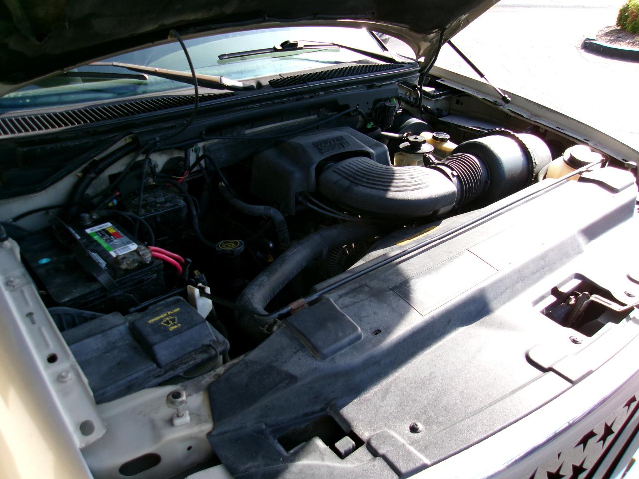 Ford F-150 XLT SuperCrew 2WD 2001