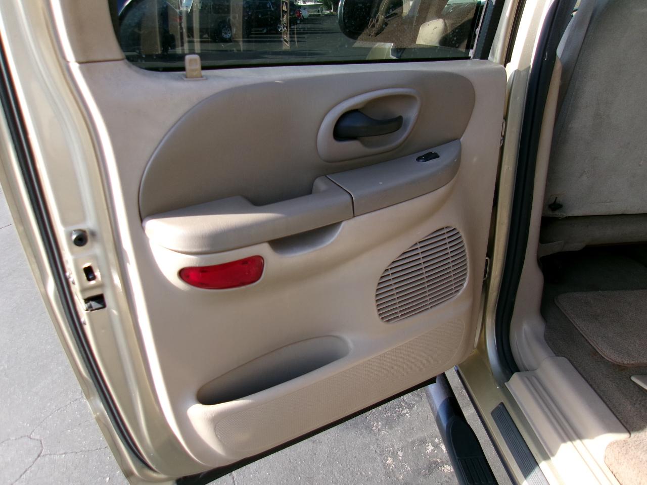 Ford F-150 XLT SuperCrew 2WD 2001