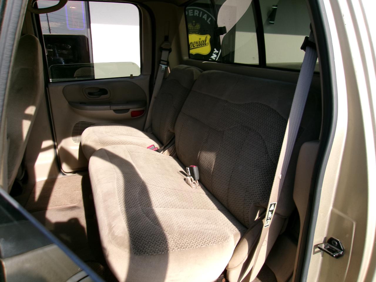 Ford F-150 XLT SuperCrew 2WD 2001