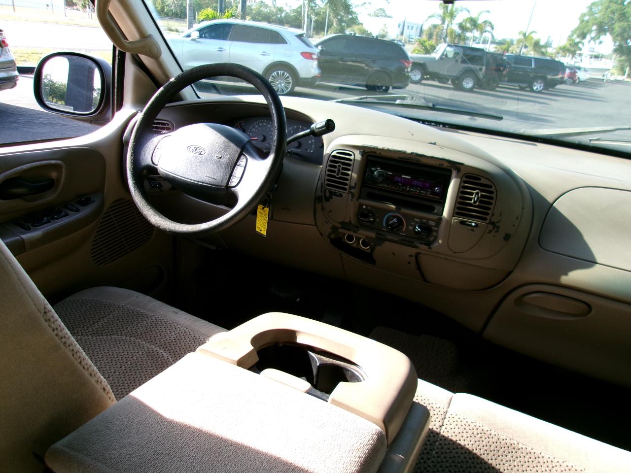 Ford F-150 XLT SuperCrew 2WD 2001