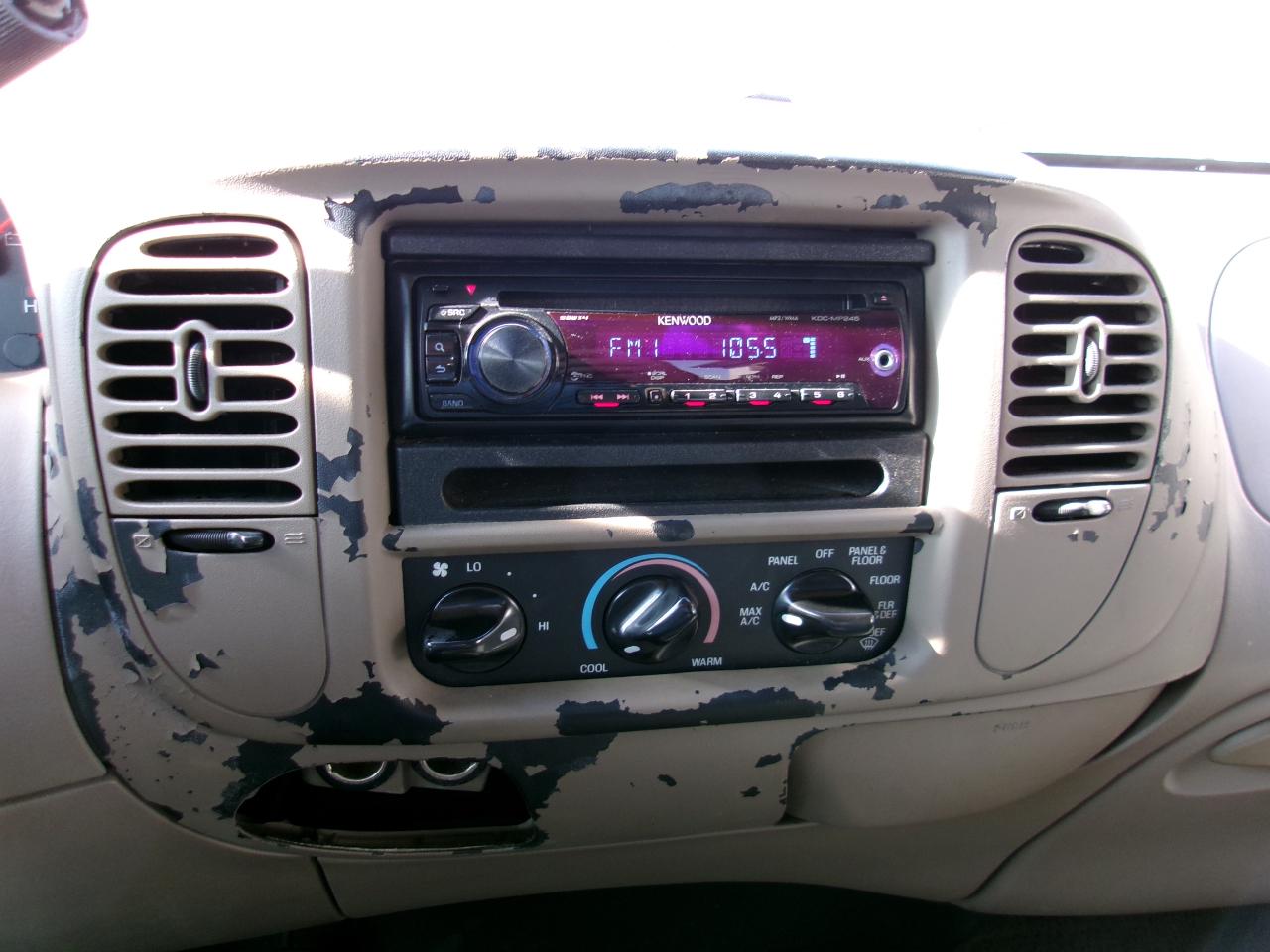 Ford F-150 XLT SuperCrew 2WD 2001