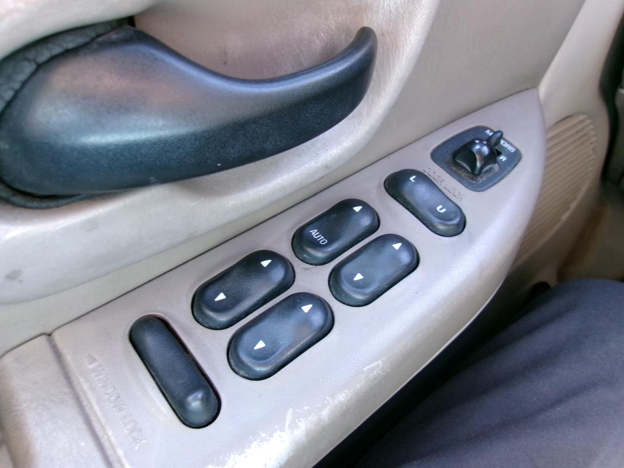 Ford F-150 XLT SuperCrew 2WD 2001