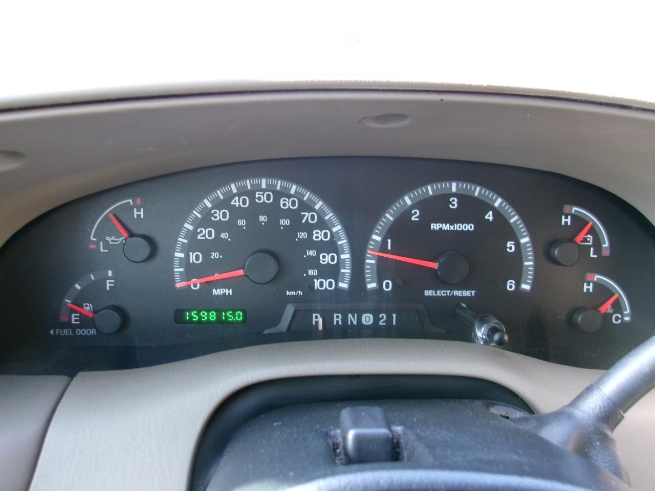 Ford F-150 XLT SuperCrew 2WD 2001