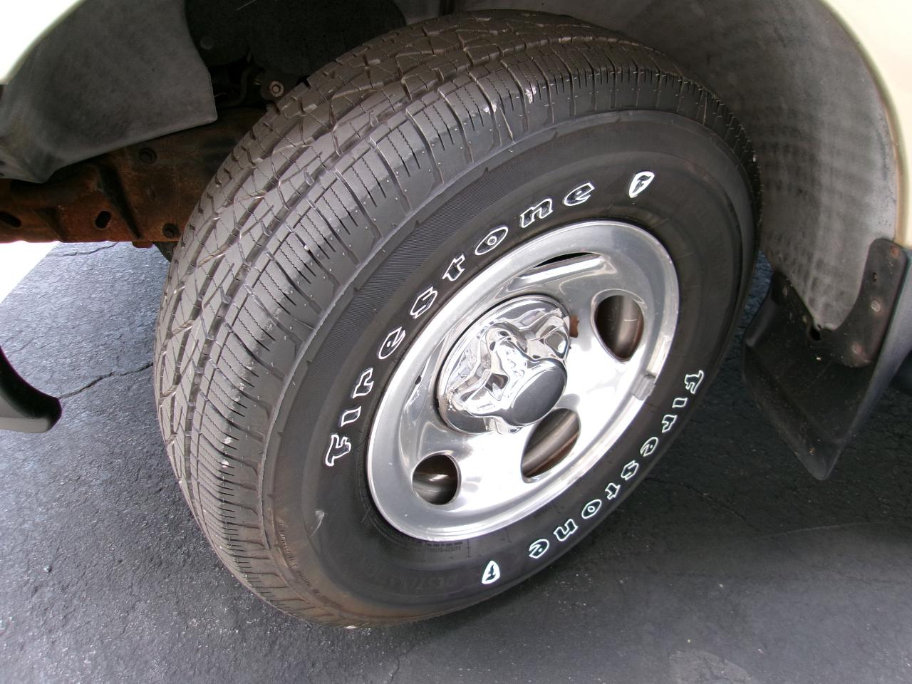 Ford F-150 XLT SuperCrew 2WD 2001