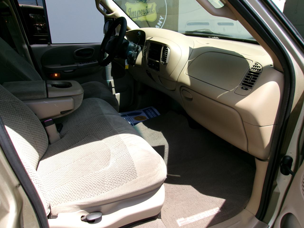 Ford F-150 XLT SuperCrew 2WD 2001