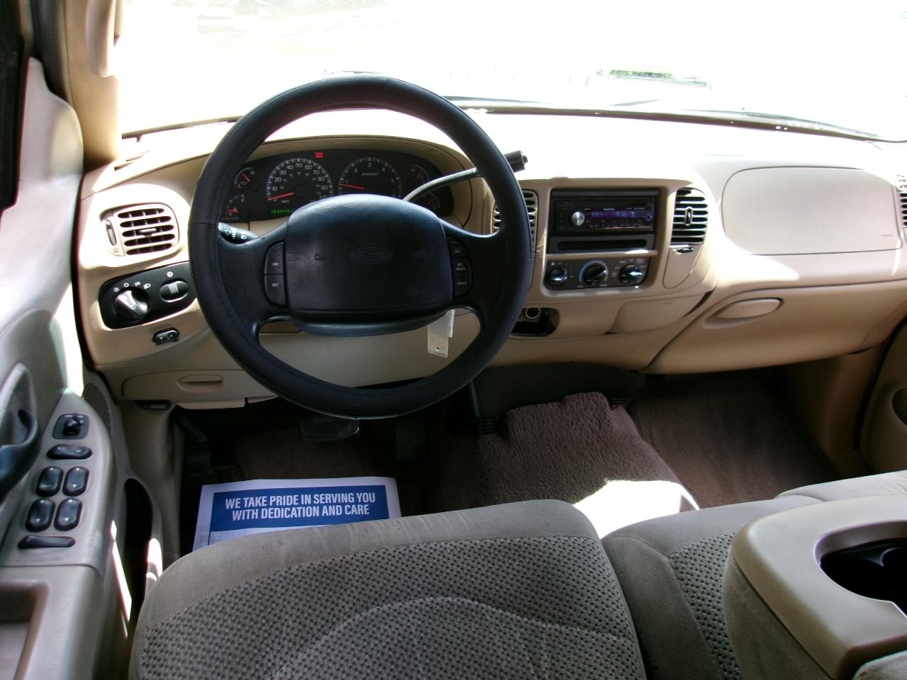 Ford F-150 XLT SuperCrew 2WD 2001