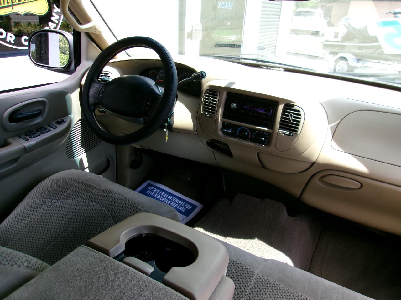 Ford F-150 XLT SuperCrew 2WD 2001