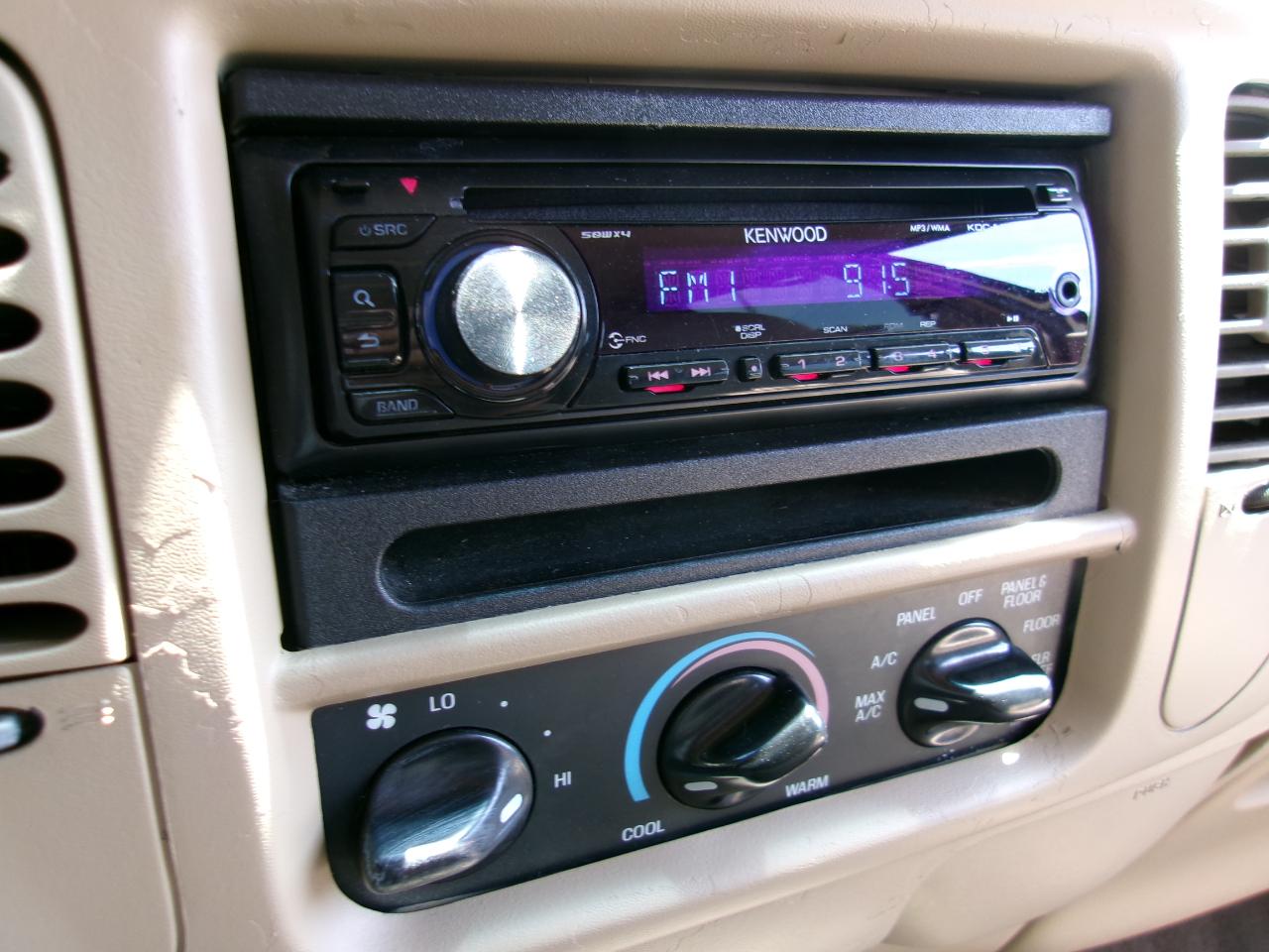 Ford F-150 XLT SuperCrew 2WD 2001
