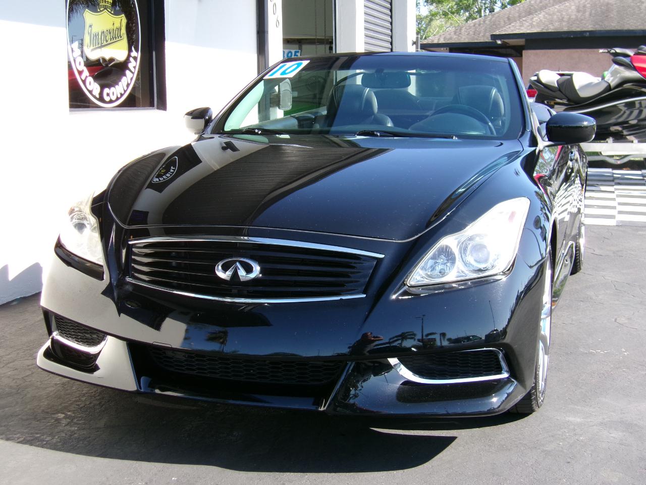 Infiniti G Convertible  2010