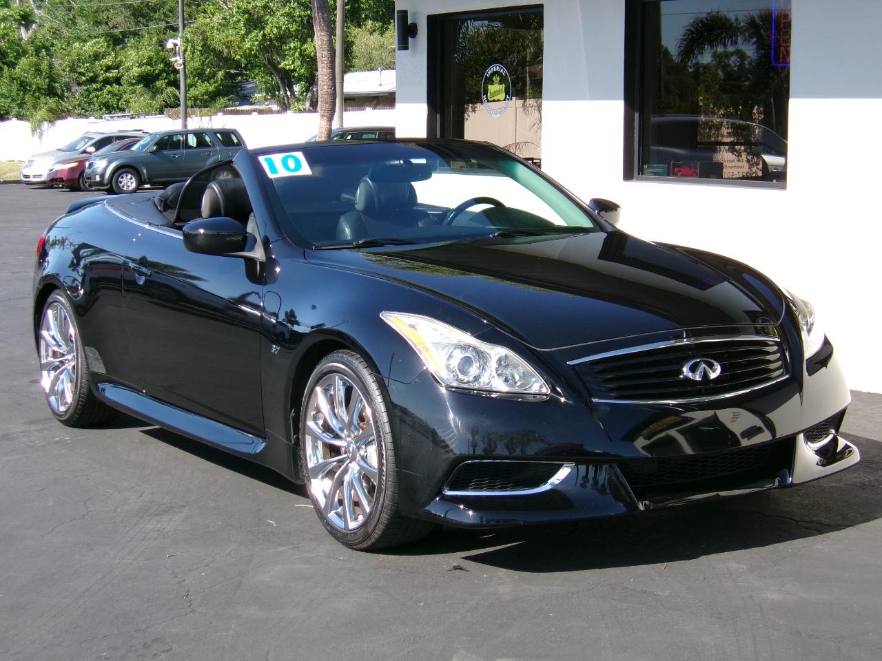 Infiniti G Convertible  2010