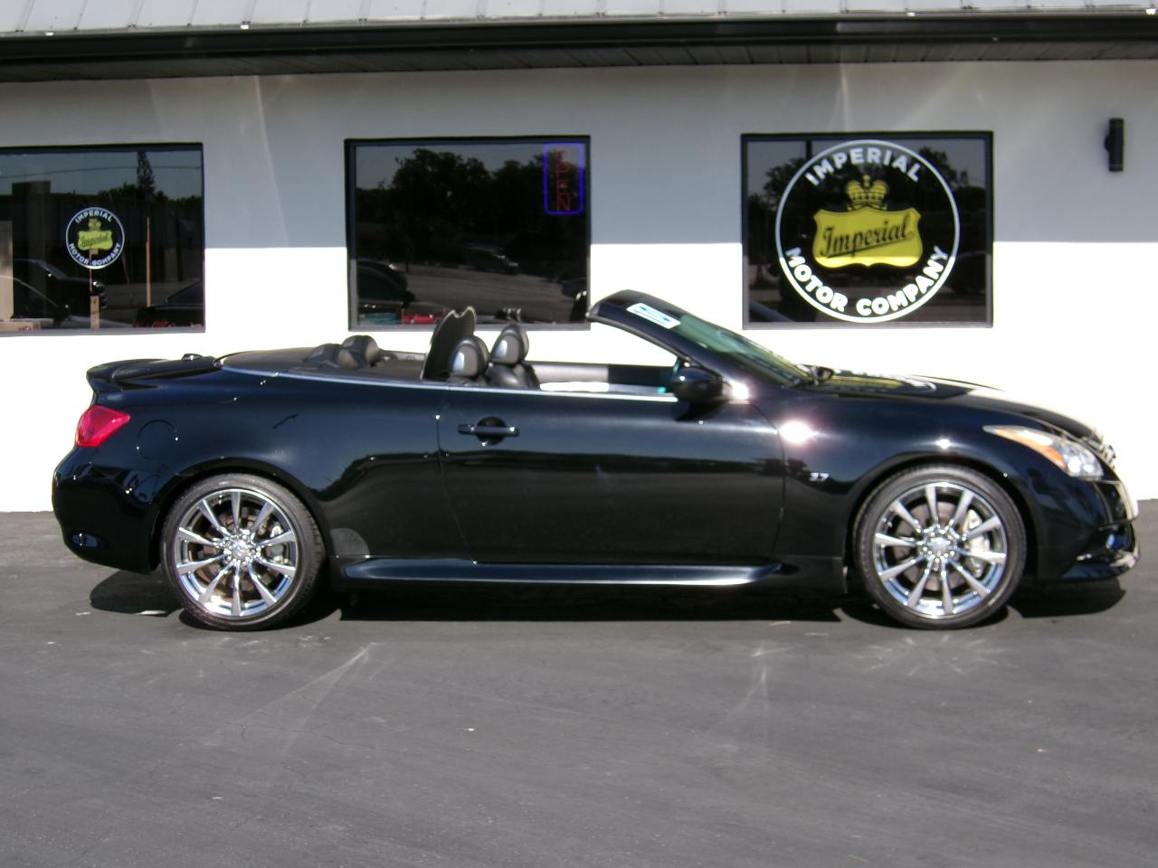 Infiniti G Convertible  2010