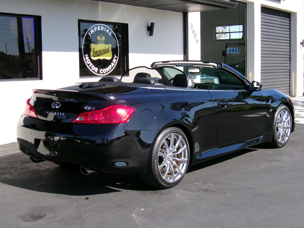 Infiniti G Convertible  2010