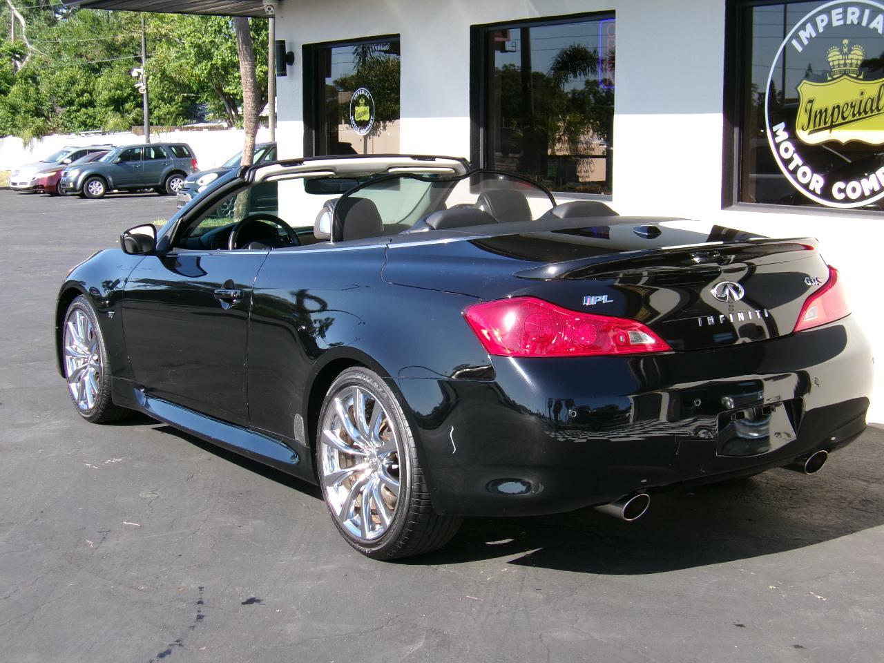 Infiniti G Convertible  2010