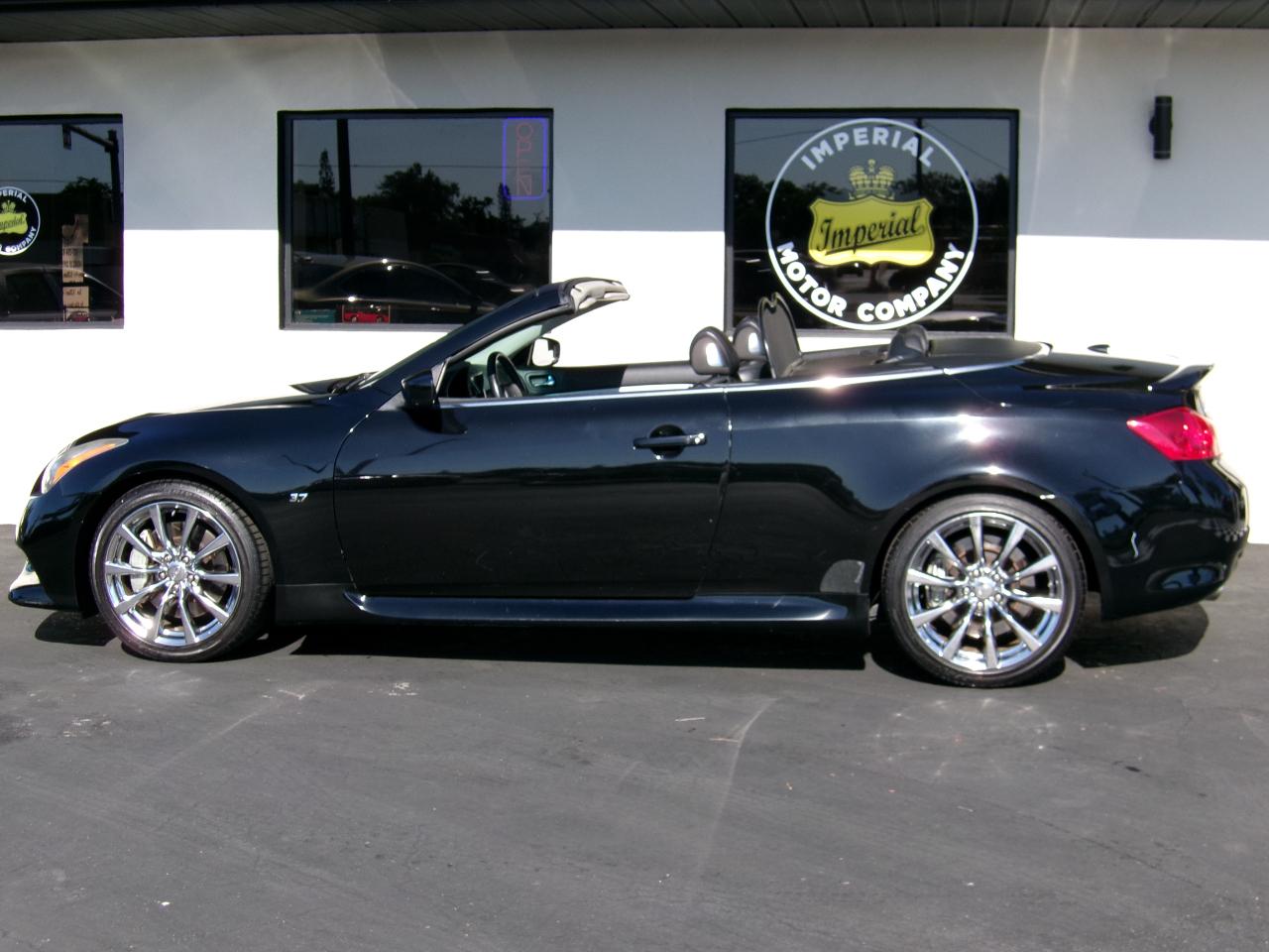 Infiniti G Convertible  2010