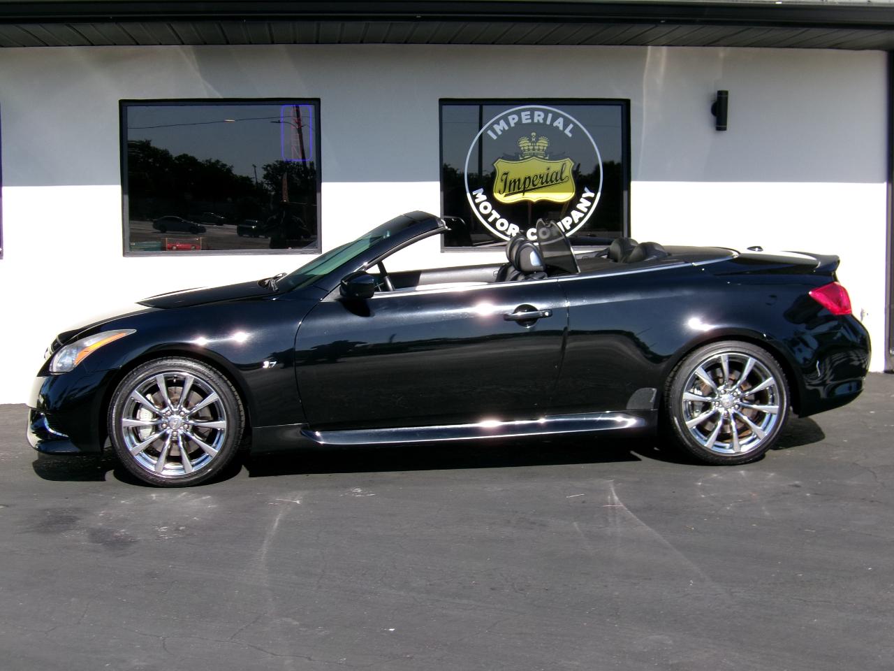 Infiniti G Convertible  2010