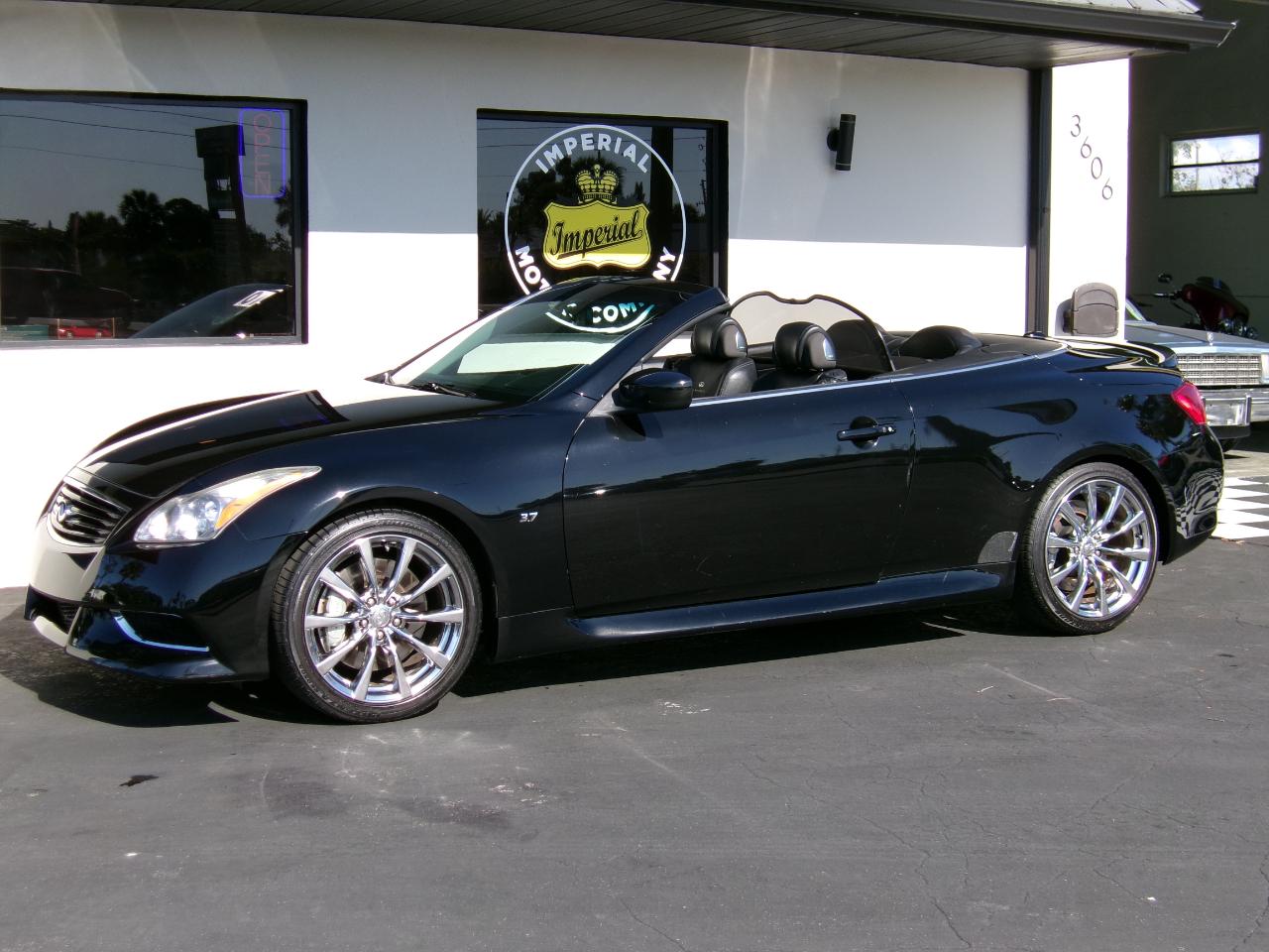 Infiniti G Convertible  2010