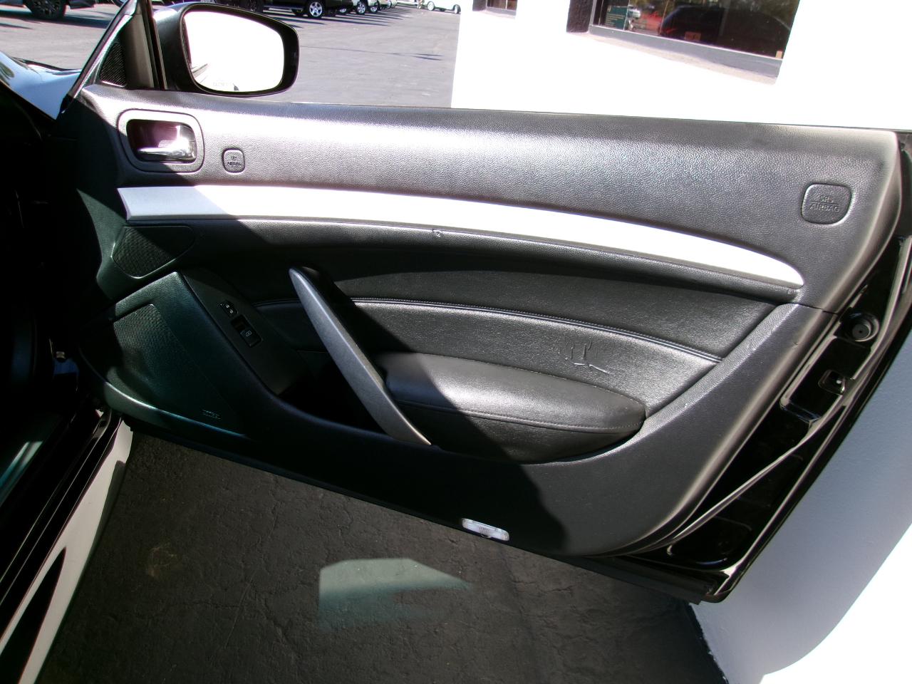 Infiniti G Convertible  2010