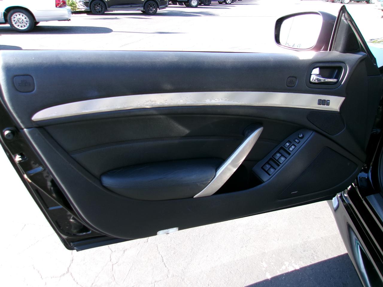 Infiniti G Convertible  2010