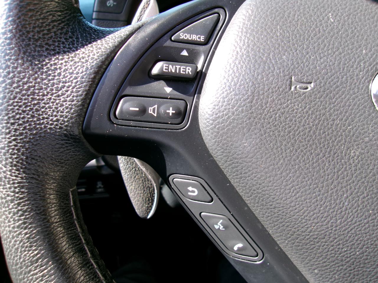 Infiniti G Convertible  2010