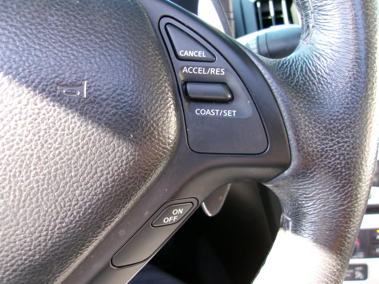 Infiniti G Convertible  2010