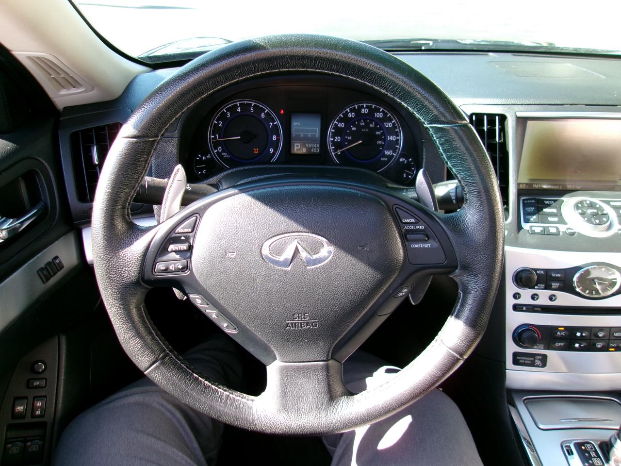 Infiniti G Convertible  2010