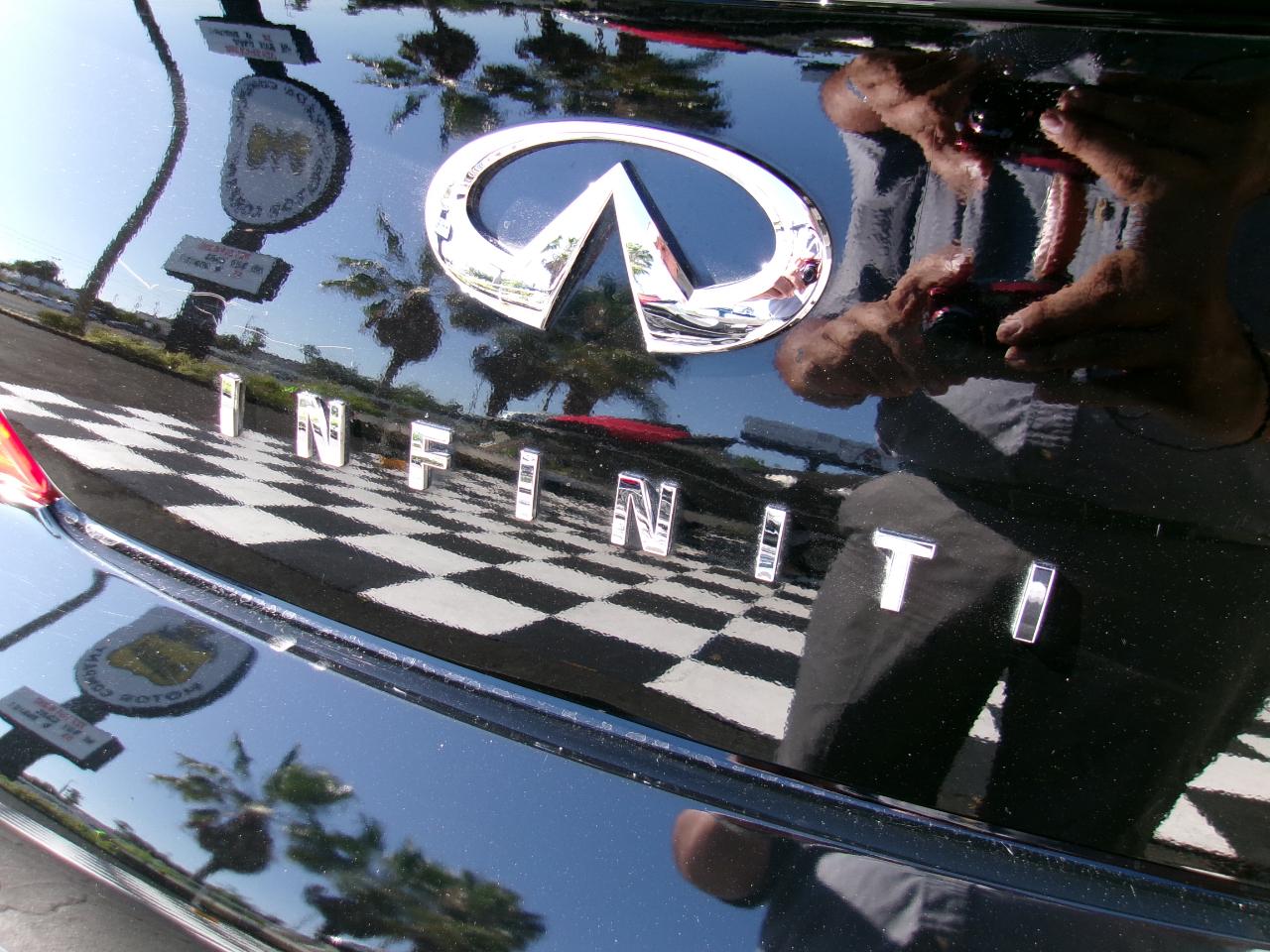 Infiniti G Convertible  2010