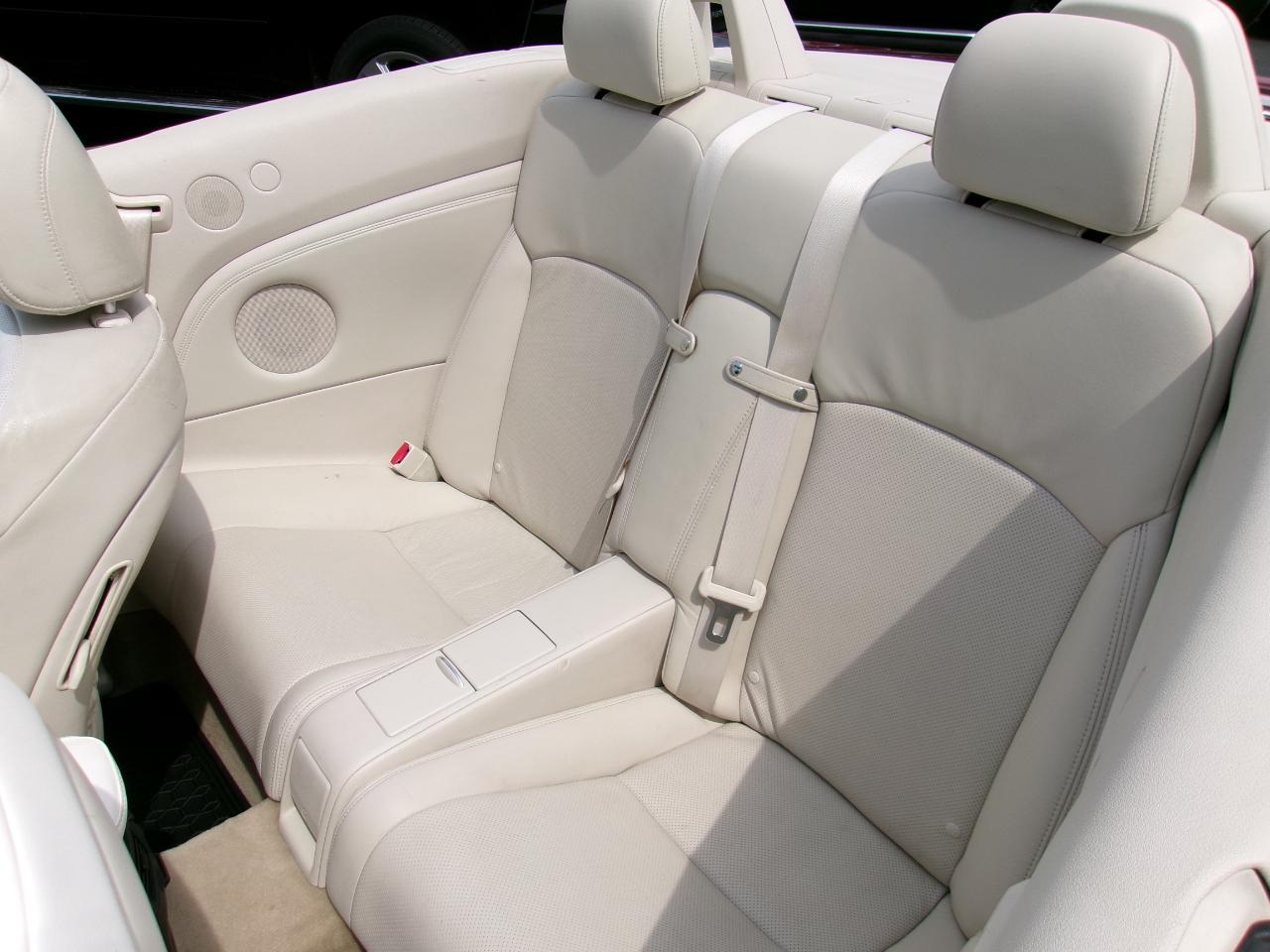 Lexus IS C IS 350C 2010