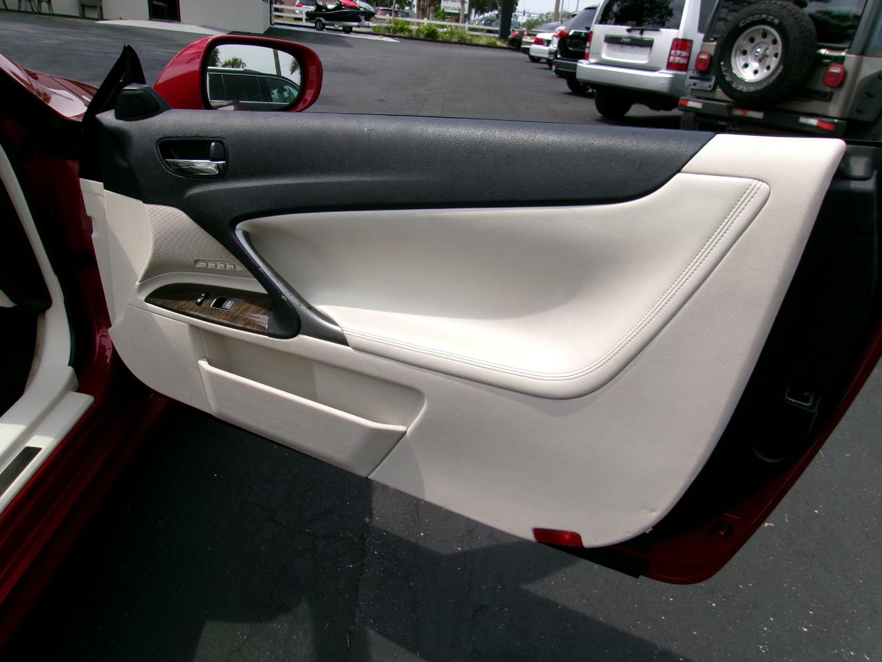 Lexus IS C IS 350C 2010