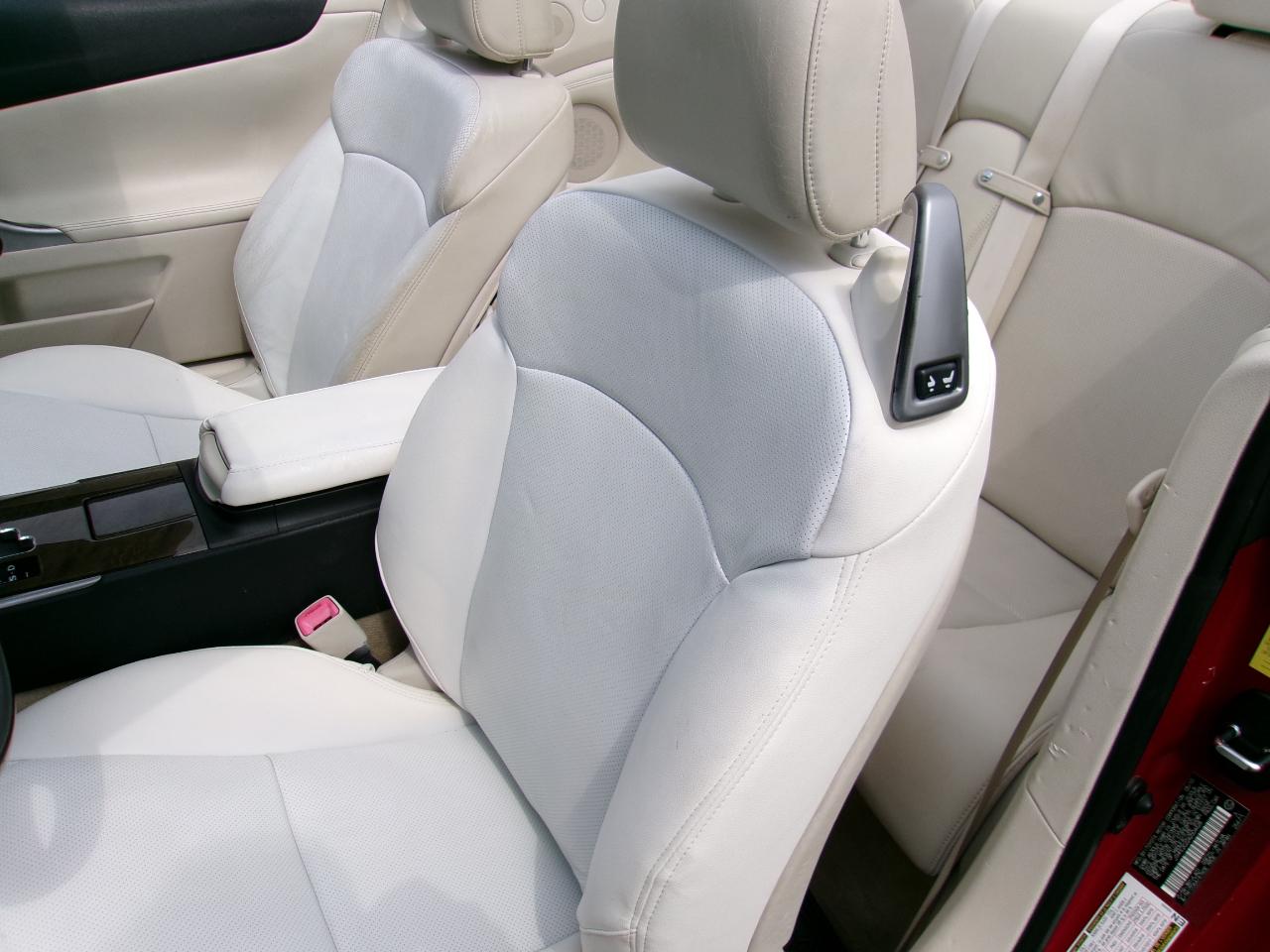 Lexus IS C IS 350C 2010