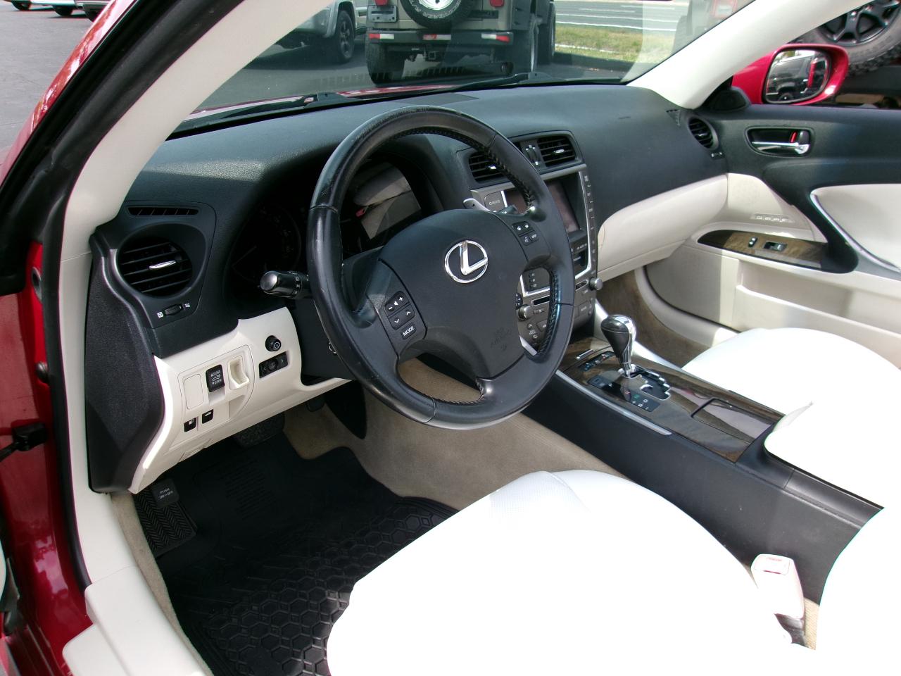 Lexus IS C IS 350C 2010