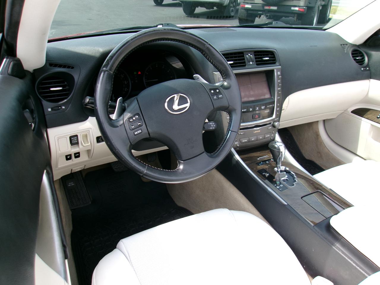Lexus IS C IS 350C 2010
