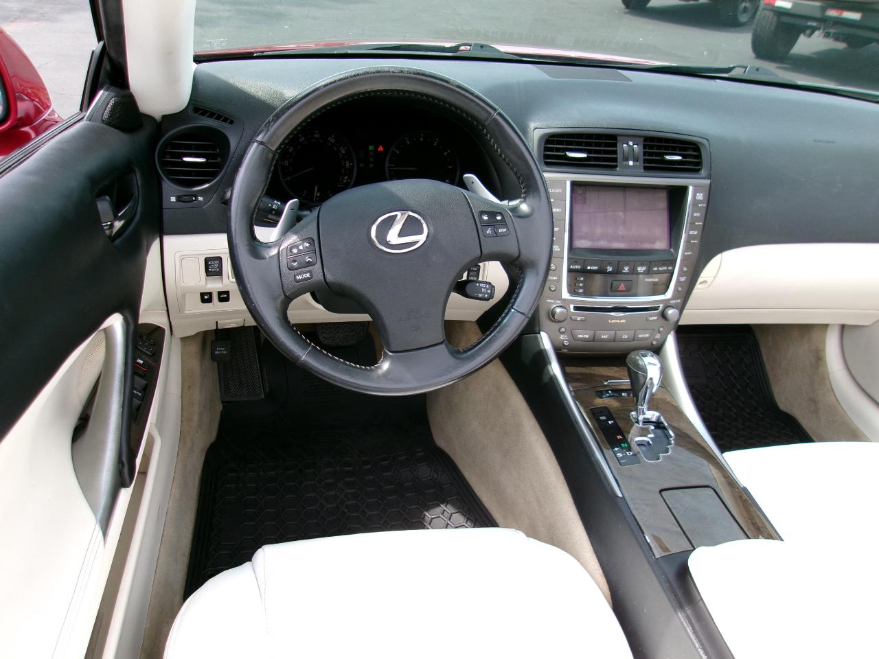 Lexus IS C IS 350C 2010